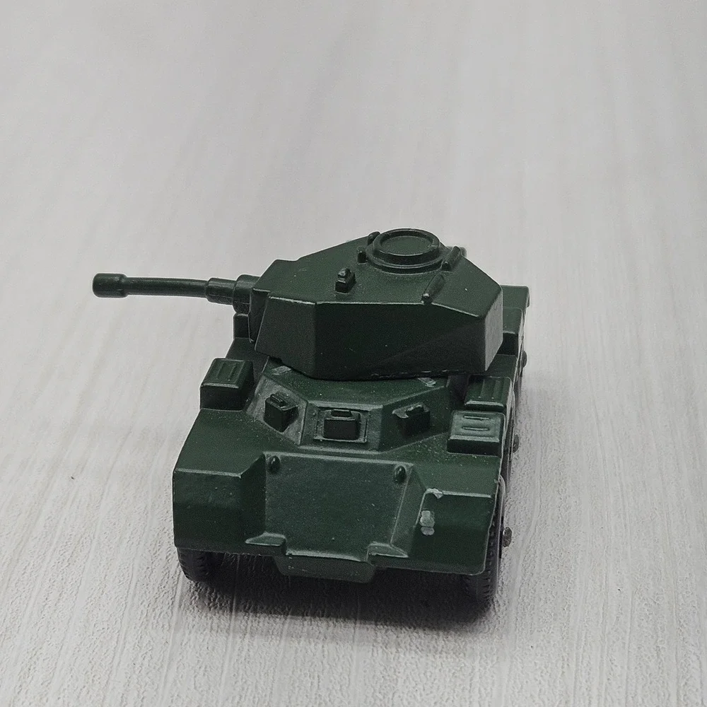 Matchbox Lesney No 67 Saladin Armoured Car 6x6 Green Vintage Diecast England